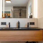 Bps Apartment#3 Urban Flair - Stilvolles Design-apartment Mit Premium Komfort * هورب آم نيكار