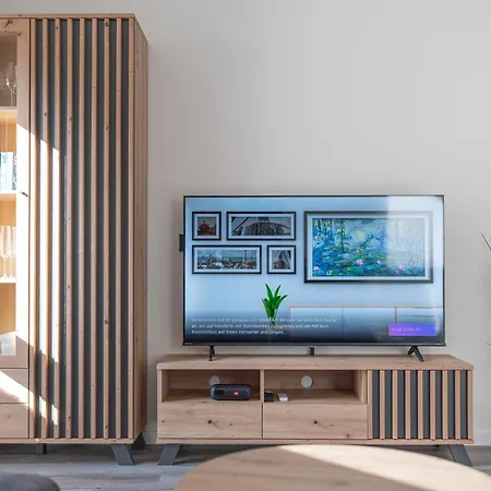 Apartment #3 jsliving Comfort - sonniger Balkon SmartTV HighSpeed WLAN kostenloser Parkplatz *