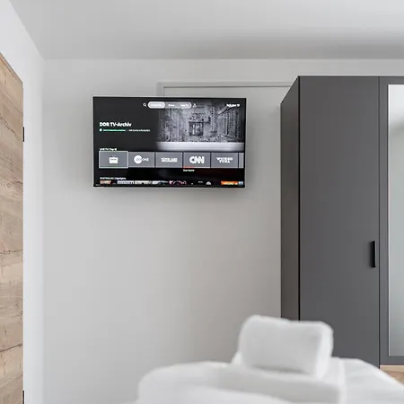 Apartment #3 jsliving Comfort - sonniger Balkon SmartTV HighSpeed WLAN kostenloser Parkplatz *